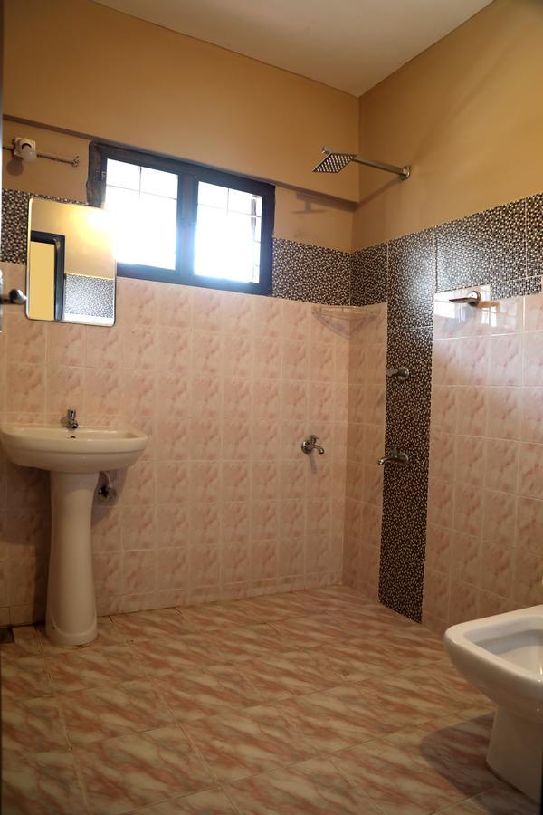 Puthens Clifton Inn Kottayam Dış mekan fotoğraf